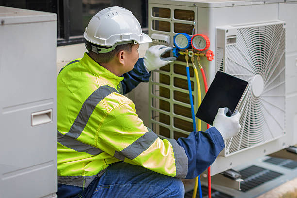 Professional Hvac technician working in Southport, IN